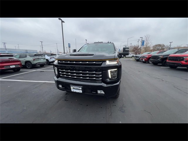 Used 2021 Chevrolet Silverado 2500 LTZ w/ Carhartt Edition image 3