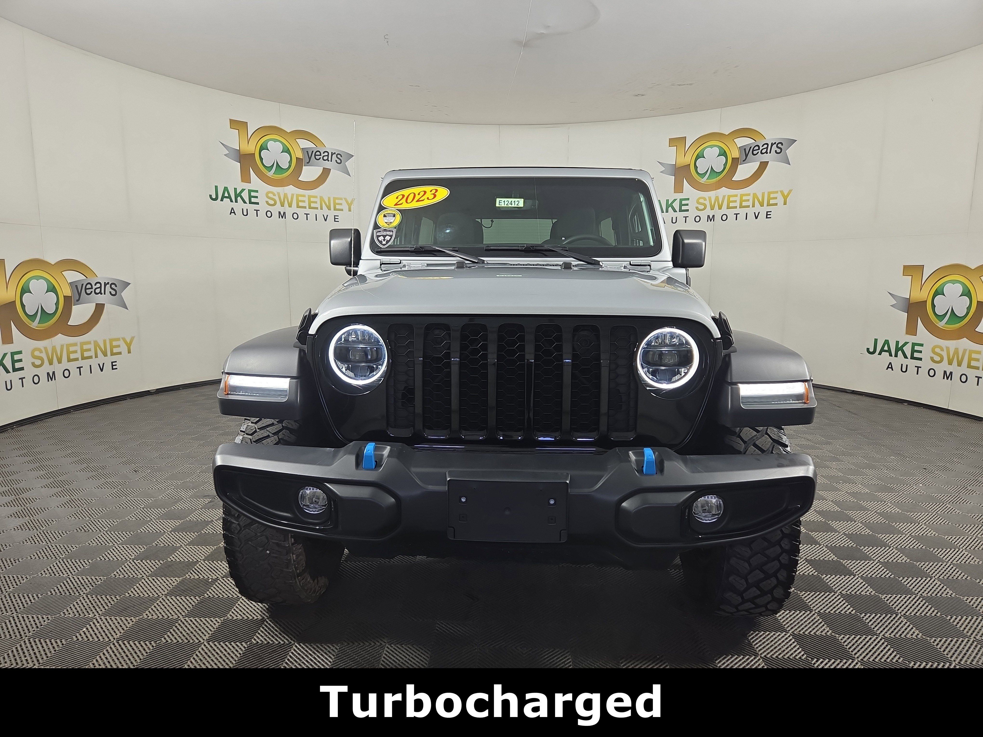 Certified 2023 Jeep Wrangler Unlimited w/ Sun & Screen Package AWD/4WD image 3
