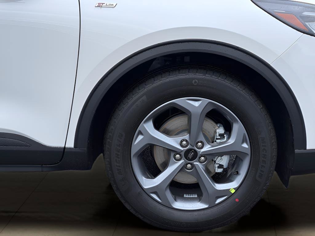 New 2026 Ford Escape ST-Line w/ Tech Pack #1 FWD image 42