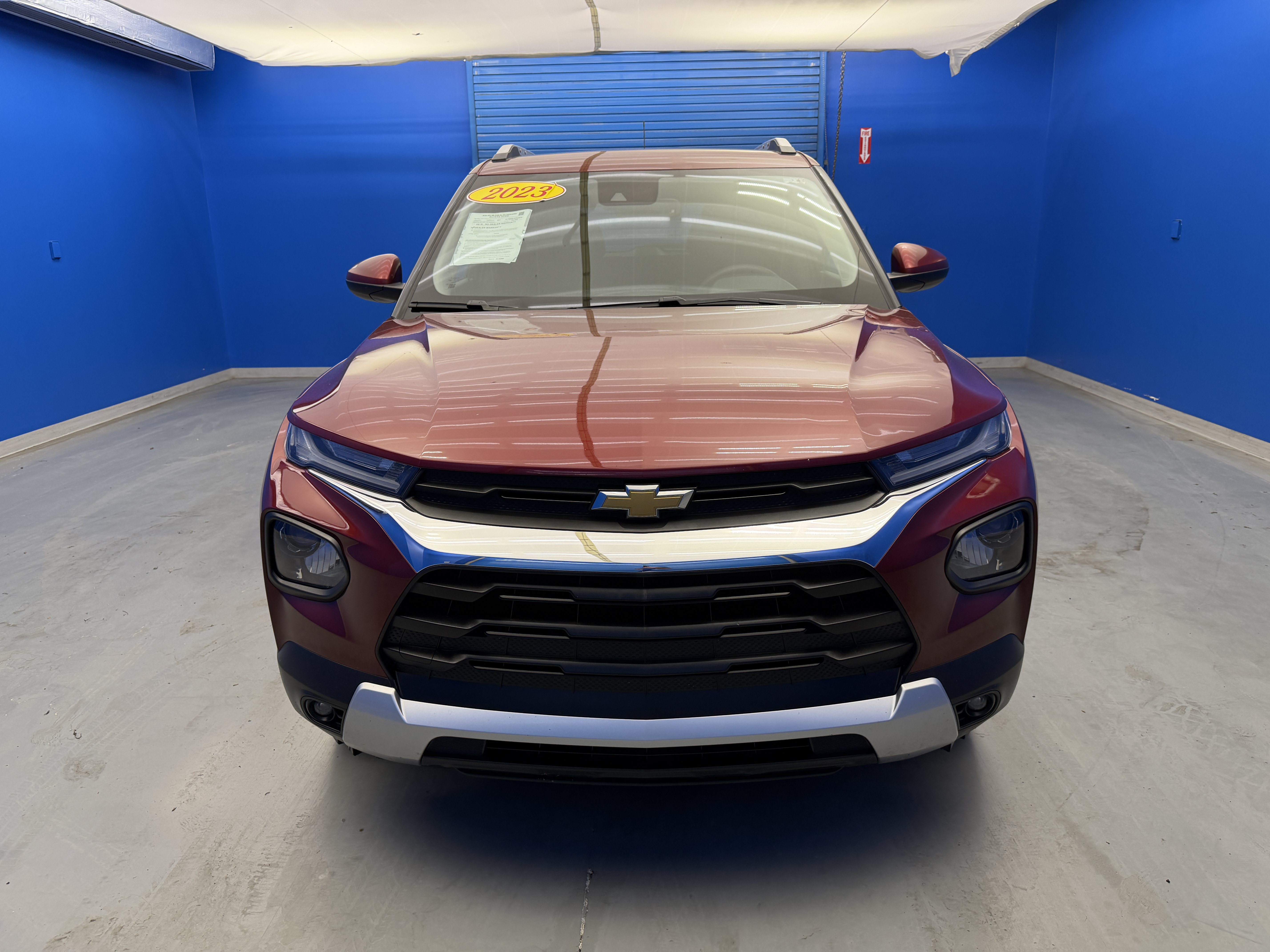 Used 2023 Chevrolet TrailBlazer LT w/ Convenience Package AWD/4WD image 3