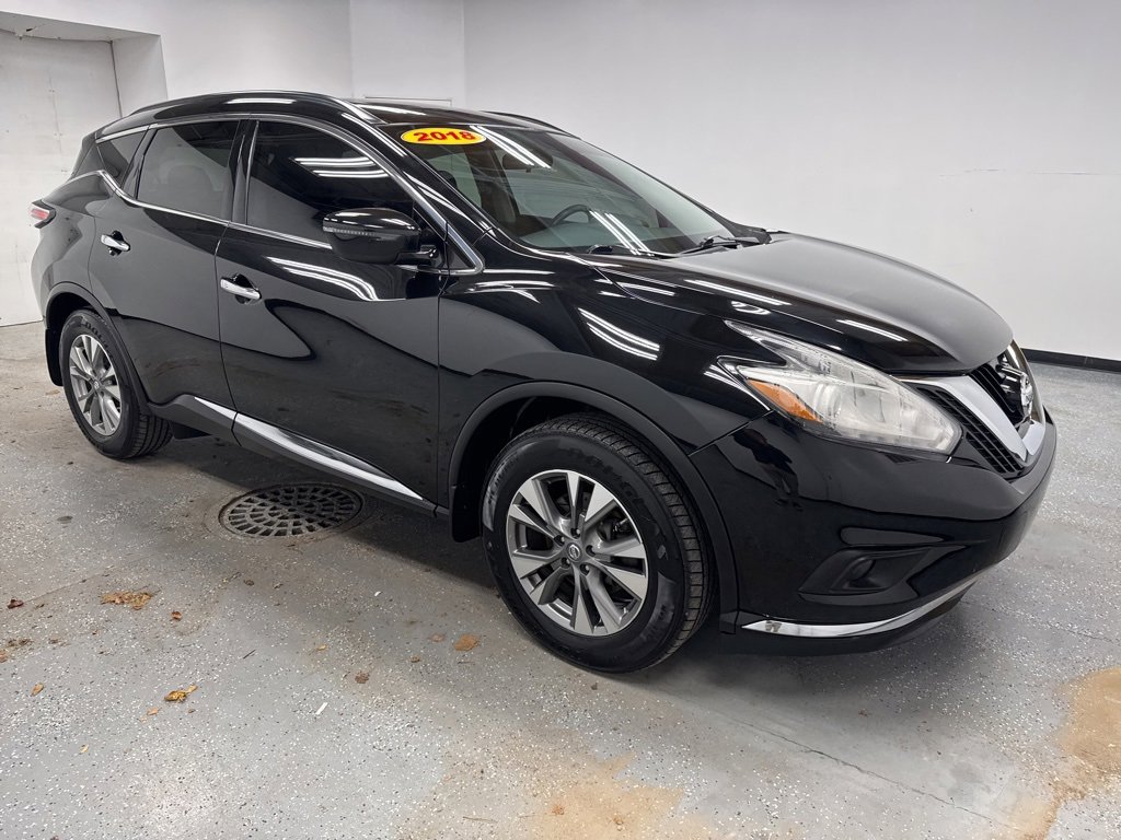 Used 2018 Nissan Murano AWD image 2