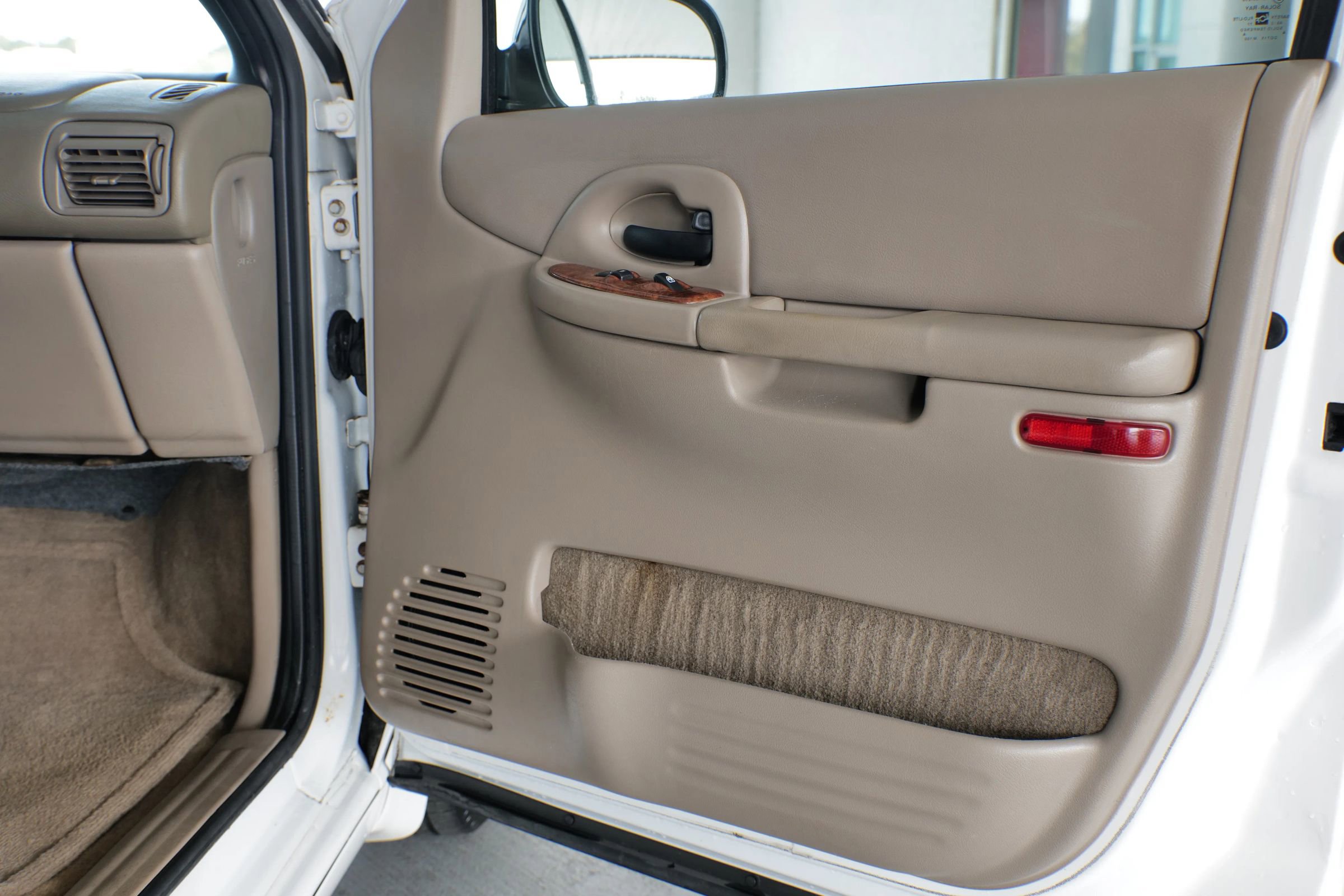 Used 2003 Oldsmobile Silhouette Premiere image 29