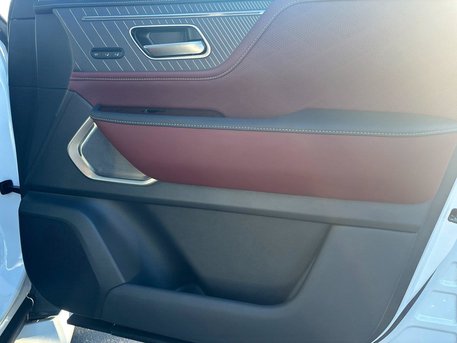 Used 2026 INFINITI QX80 Autograph w/ Premium Cargo Package AWD/4WD image 40