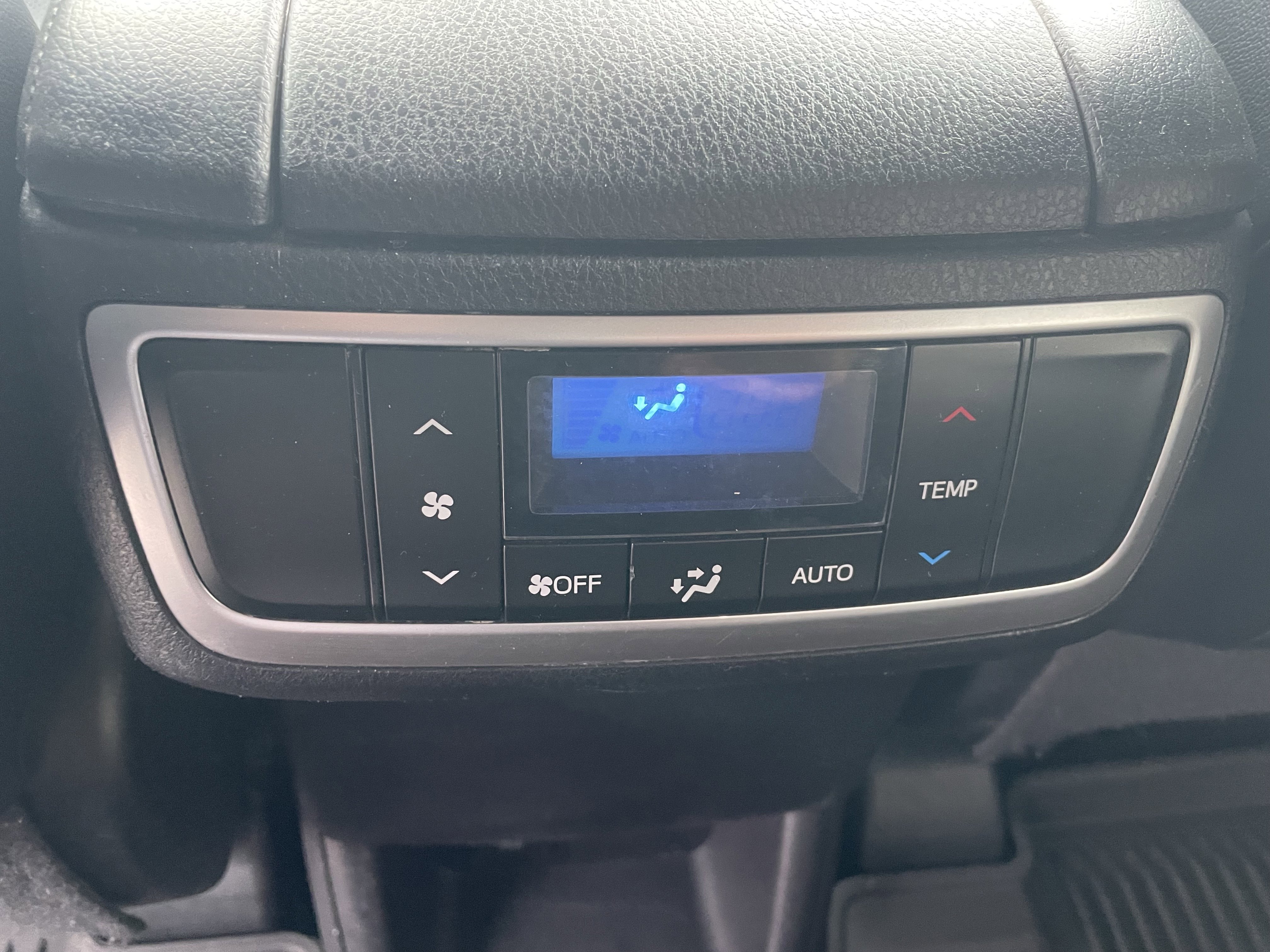 Used 2017 Toyota Highlander Limited w/ Protection Package #3 image 31