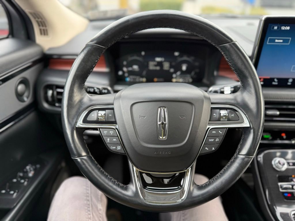 Used 2023 Lincoln Nautilus Reserve w/ Equipment Group 201A image 17