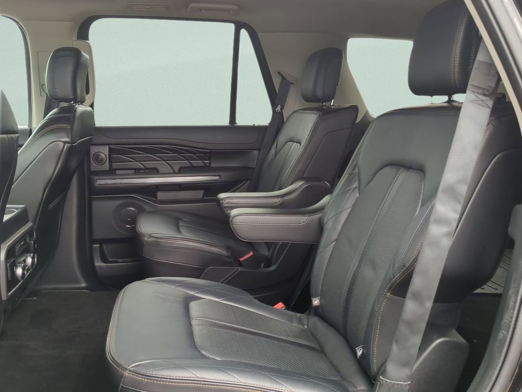 Used 2020 Ford Expedition Platinum image 5
