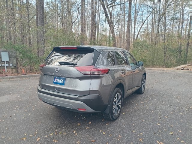 Used 2023 Nissan Rogue SV image 5