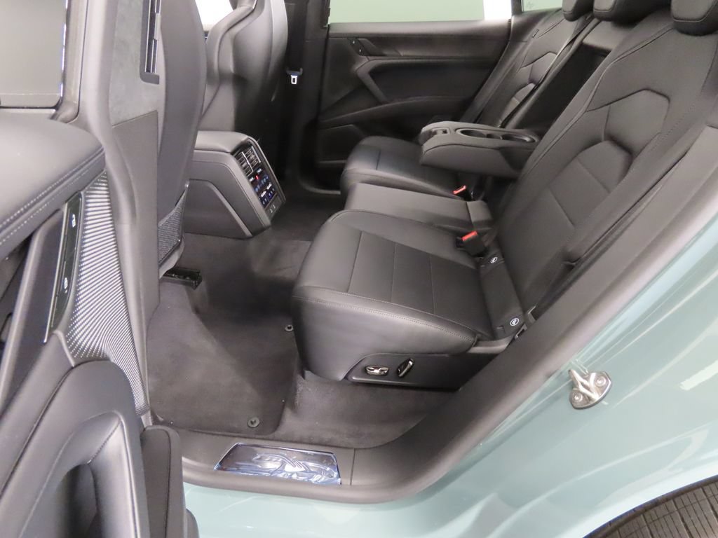 New 2026 Porsche Cayenne Turbo AWD/4WD image 47