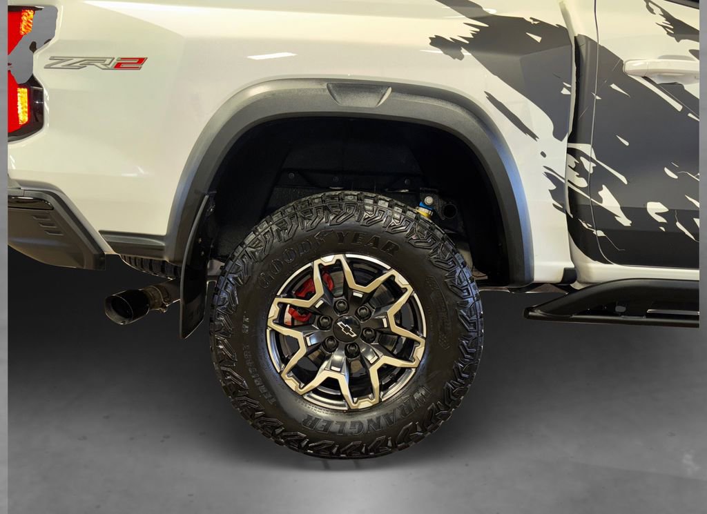 Used 2024 Chevrolet Colorado ZR2 w/ ZR2 Convenience Package III image 19
