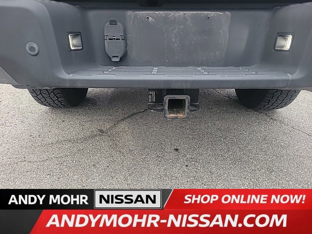 Used 2022 Nissan Frontier PRO-4X image 9