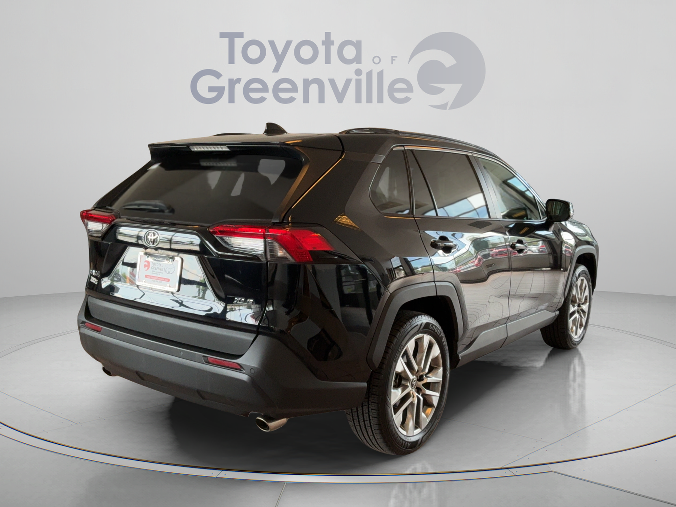 Used 2019 Toyota RAV4 XLE Premium w/ Advanced Technology Package FWD image 6