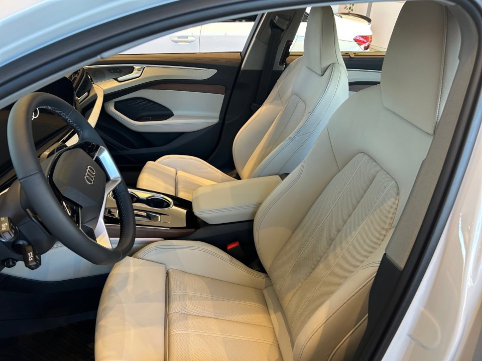 New 2026 Audi A6 Premium Plus image 30