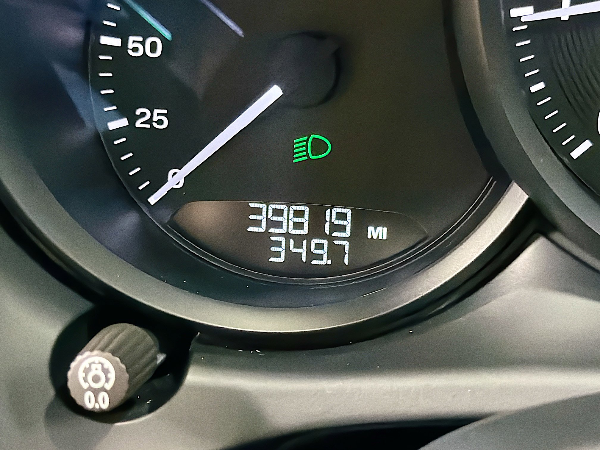 Certified 2022 Porsche Macan AWD/4WD image 40