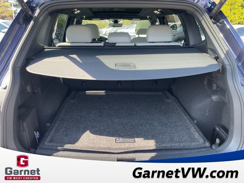 Used 2024 Volkswagen Tiguan SEL R-Line image 11