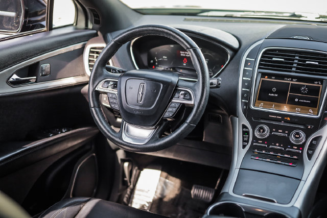 Used 2019 Lincoln Nautilus Premier AWD/4WD image 25