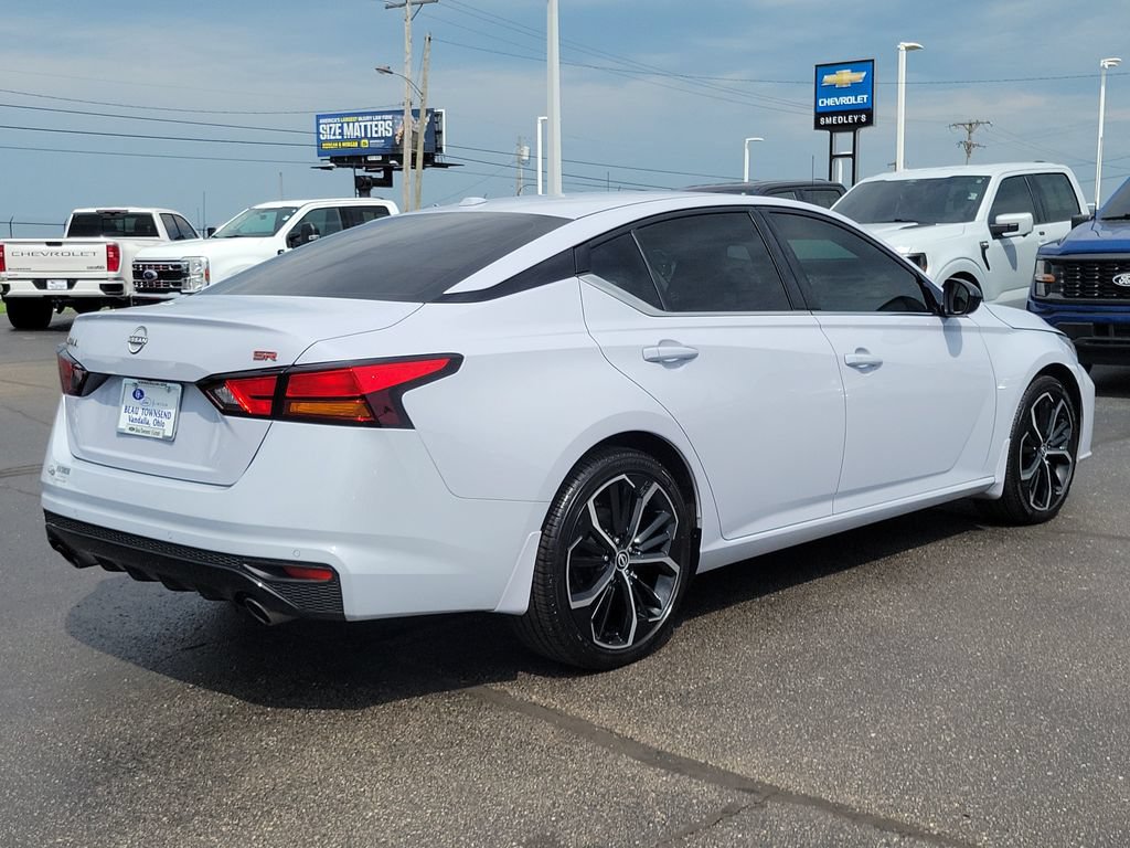 Used 2024 Nissan Altima 2.5 SR w/ SR Premium Package FWD image 4