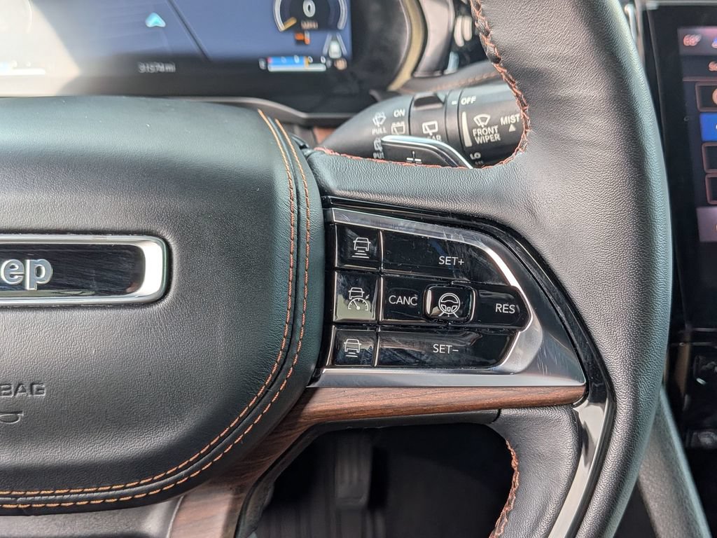Used 2023 Jeep Grand Cherokee Summit w/ Rear Seat Video Group I AWD/4WD image 21