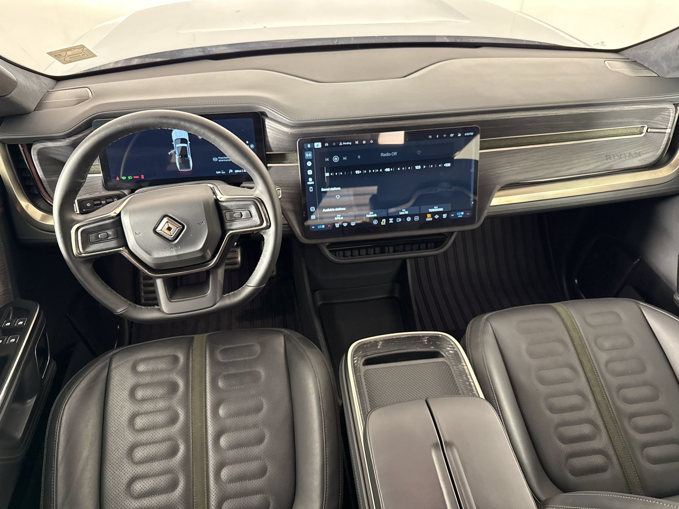 Used 2023 Rivian R1T Adventure AWD/4WD image 23
