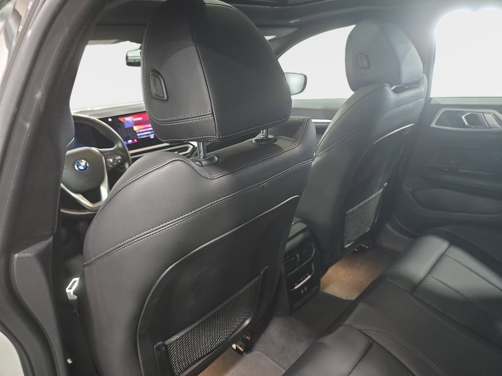 Certified 2023 BMW i4 eDrive35 RWD image 9