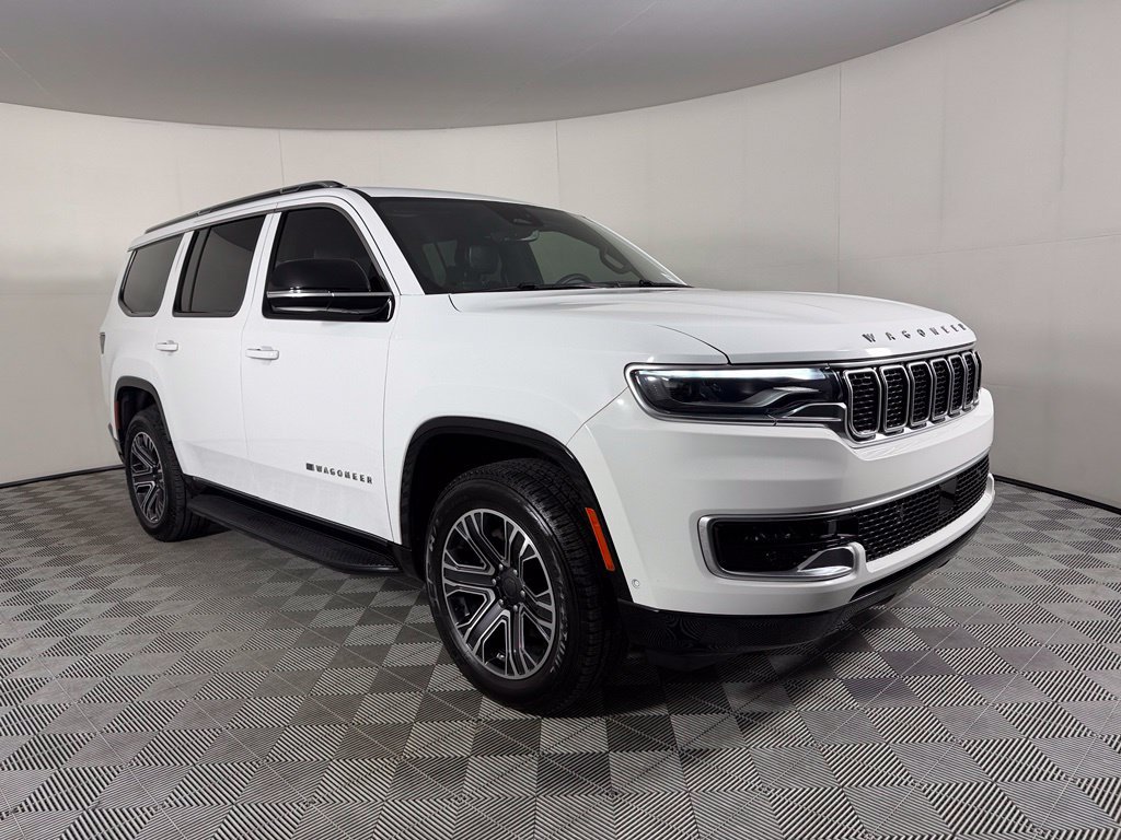 Used 2023 Jeep Wagoneer 4WD w/ Premium Group I image 4