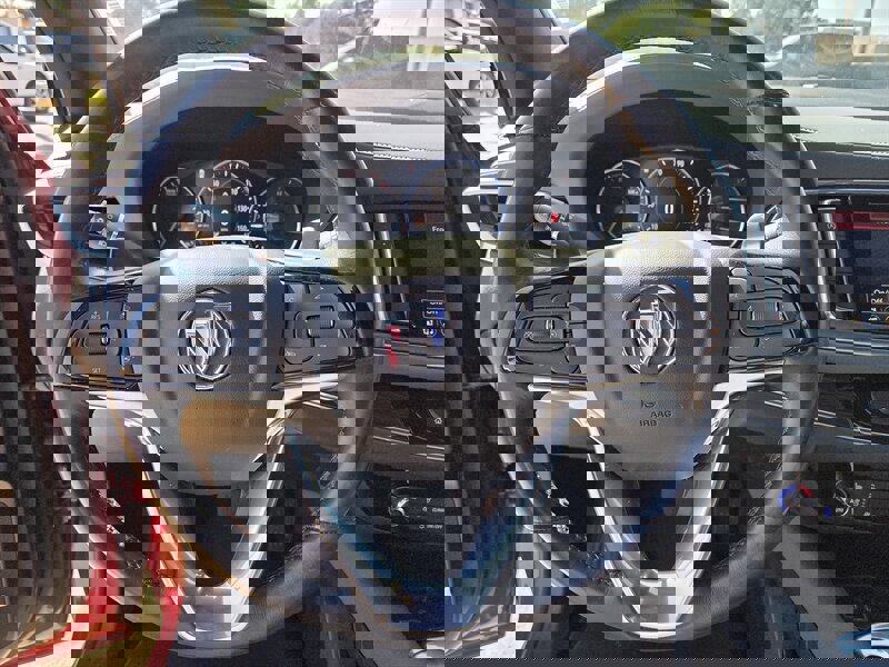 Used 2024 Buick Enclave Premium image 13