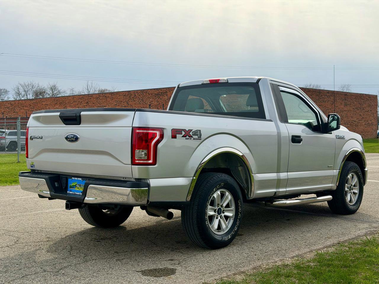 Used 2016 Ford F150 XL w/ Equipment Group 101A Mid image 6