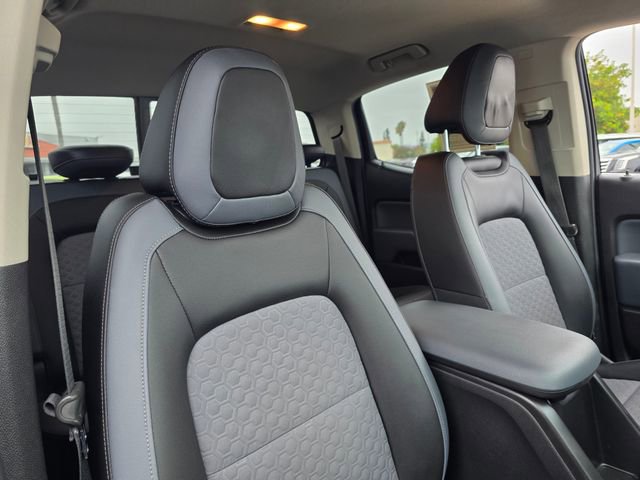 Used 2016 Chevrolet Colorado Z71 w/ Z71 Midnight Edition RWD image 11