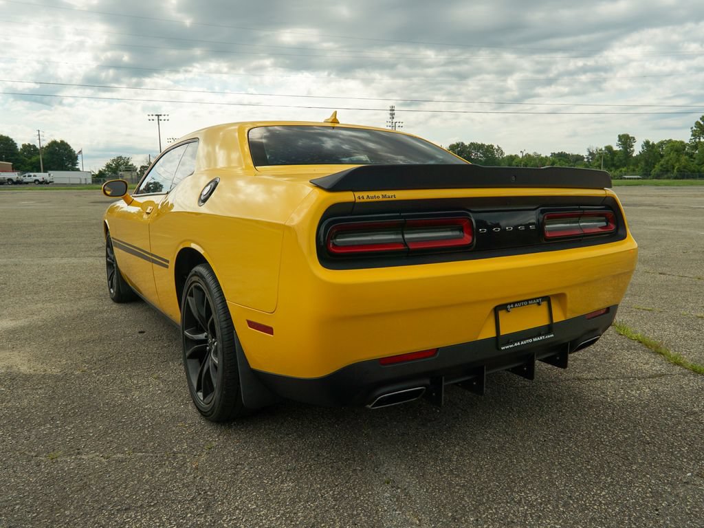 Used 2018 Dodge Challenger SXT Plus RWD image 4