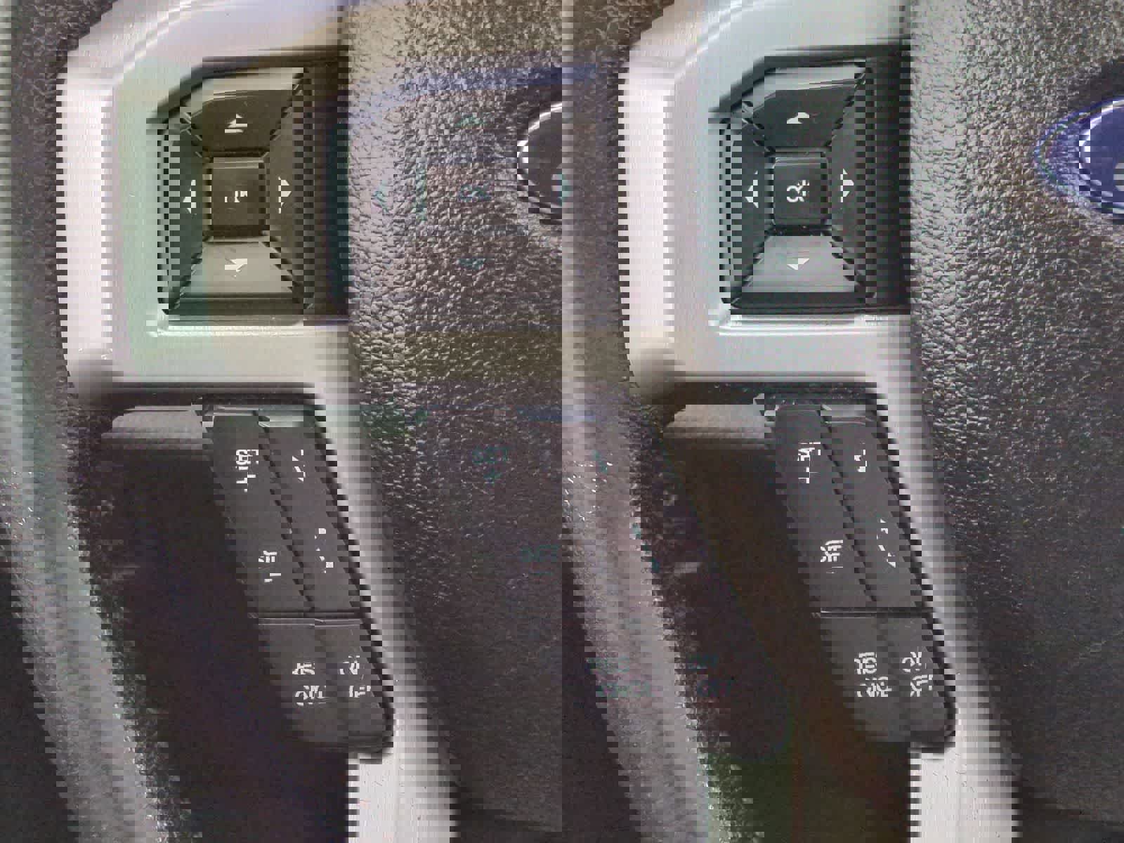 Used 2015 Ford F150 Platinum w/ Equipment Group 701A Luxury image 25