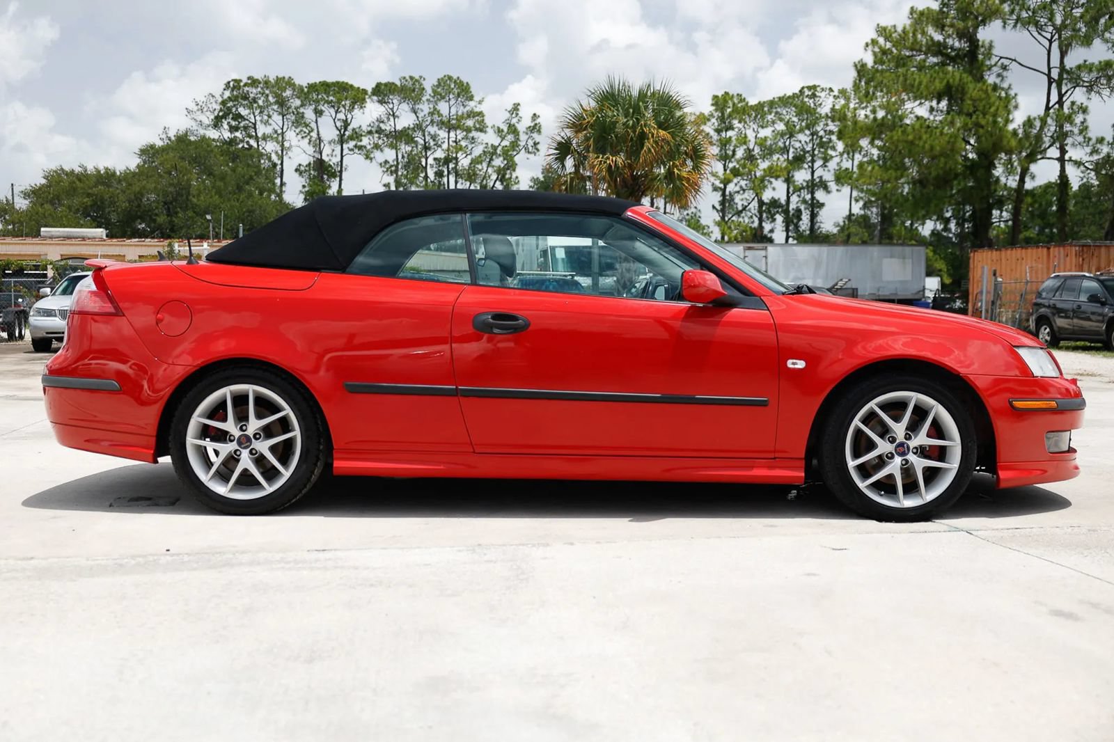 Used 2004 Saab 9-3 Aero FWD image 8