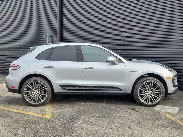 New 2026 Porsche Macan AWD/4WD image 8