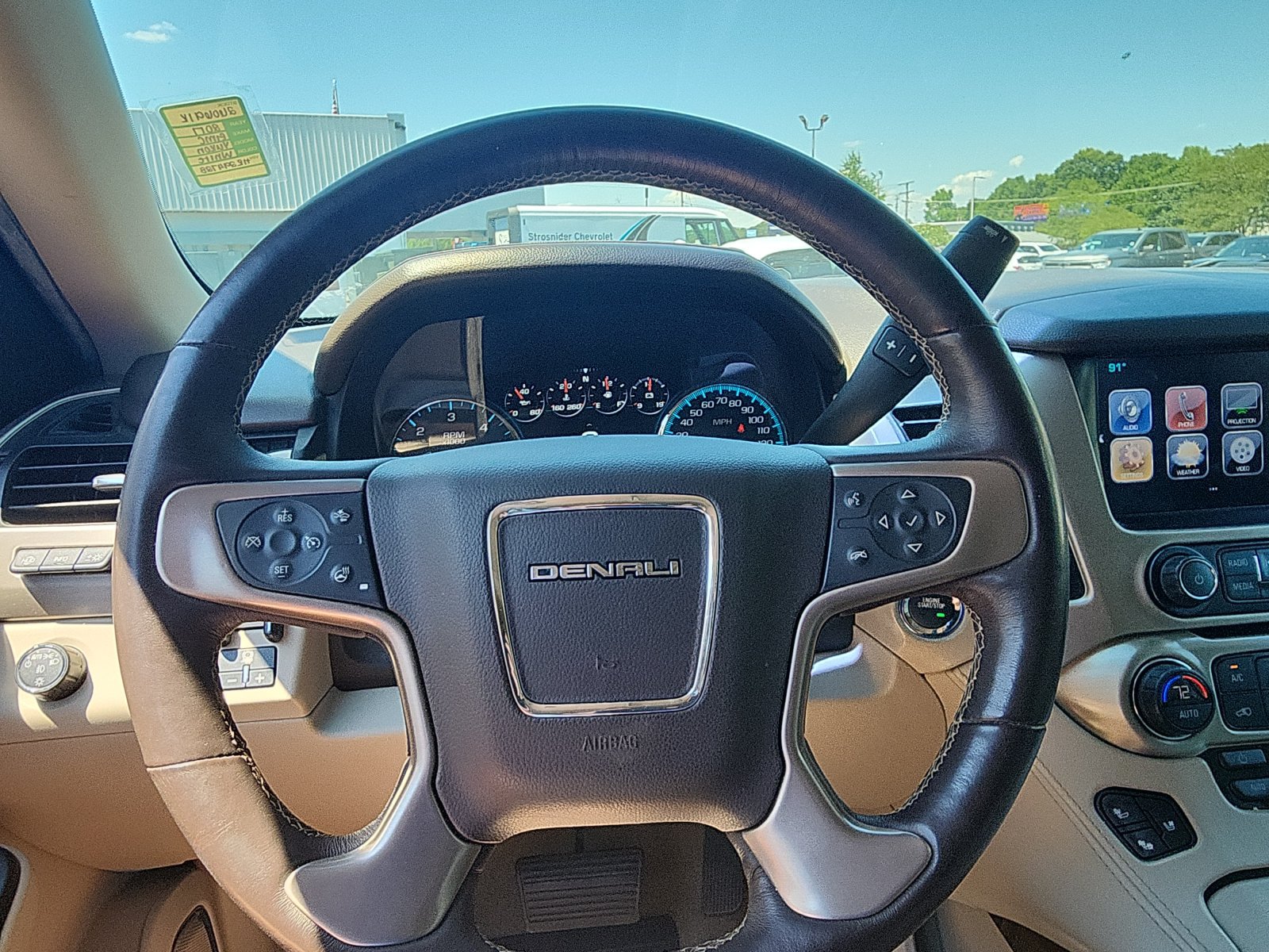 Used 2017 GMC Yukon XL Denali w/ Open Road Package RWD image 12