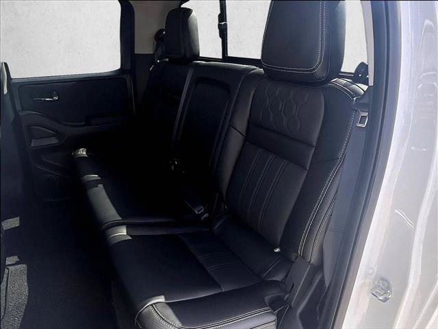 Used 2024 Nissan Frontier SL w/ Technology Package RWD image 28