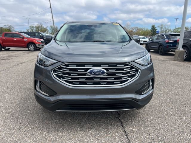 Certified 2022 Ford Edge Titanium w/ Class II Trailer Tow Package AWD/4WD image 2