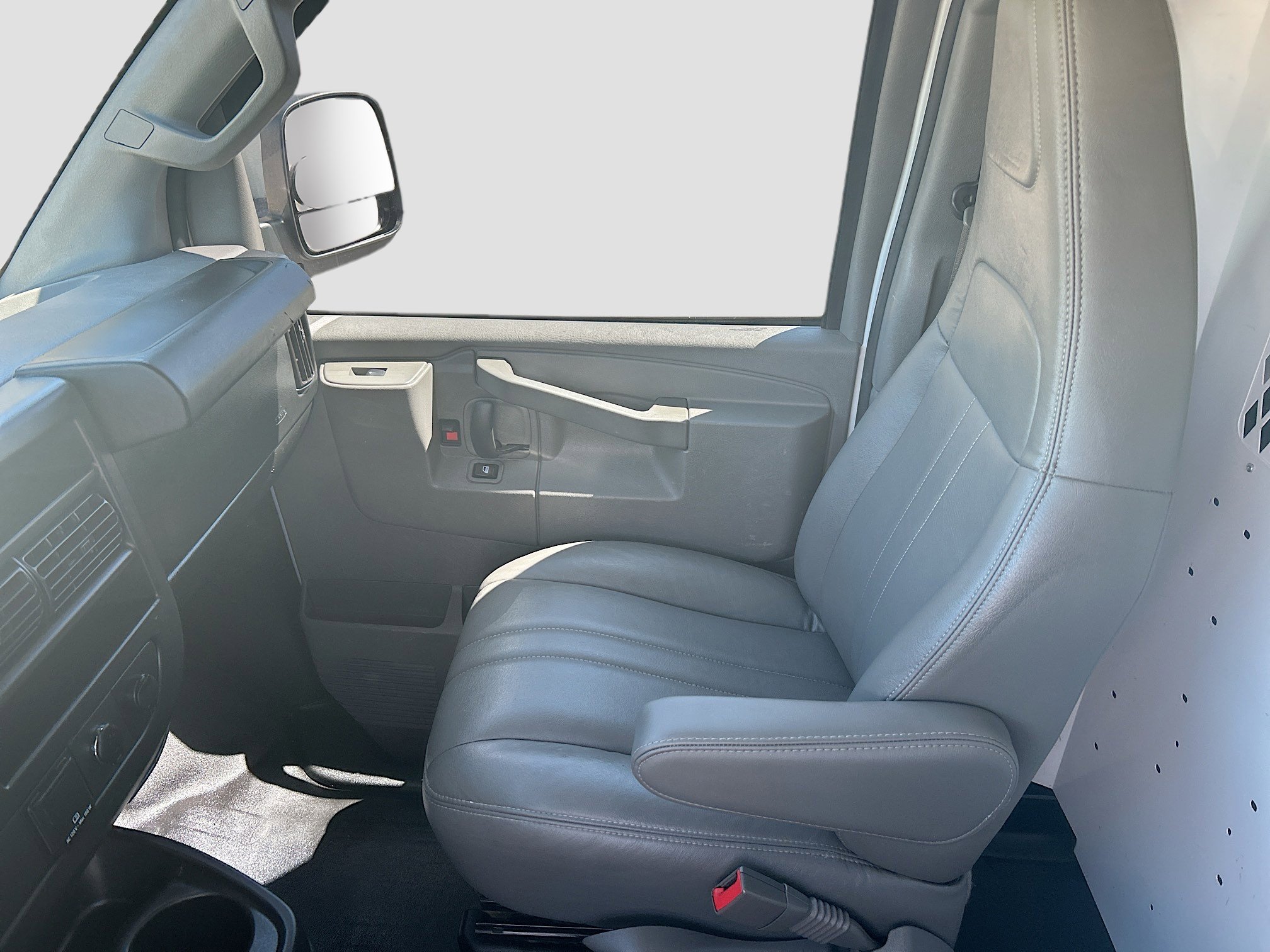 Used 2019 GMC Savana 2500 w/ Driver Convenience Package image 22