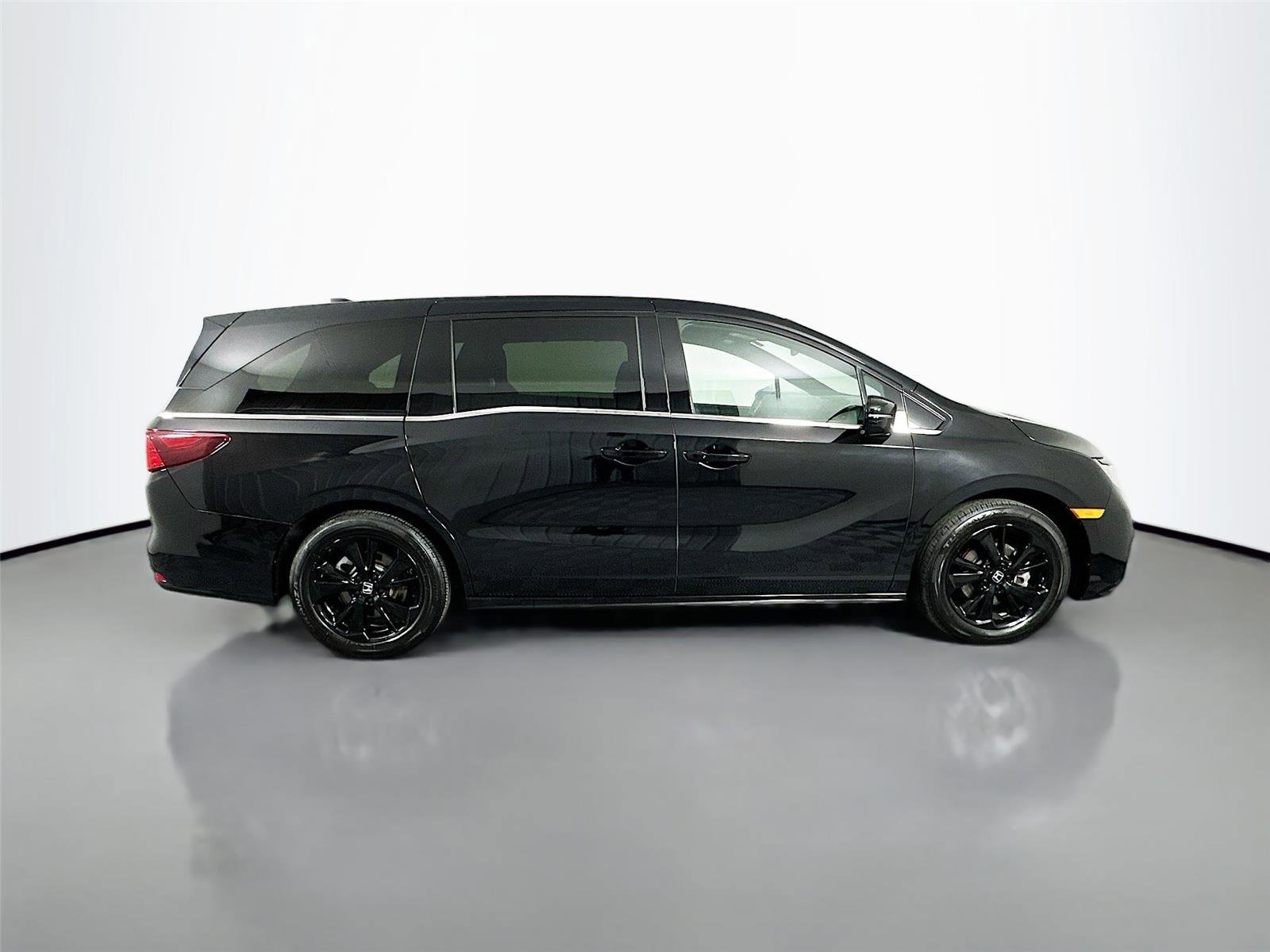 Used 2024 Honda Odyssey Sport image 18