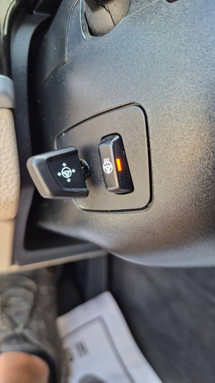 Used 2012 BMW 528i xDrive Sedan AWD/4WD image 45