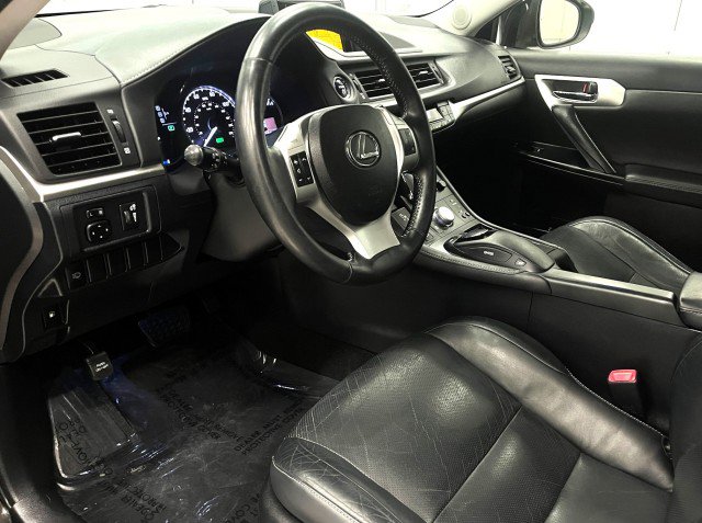 Used 2011 Lexus CT 200h Premium w/ Leather Pkg image 11