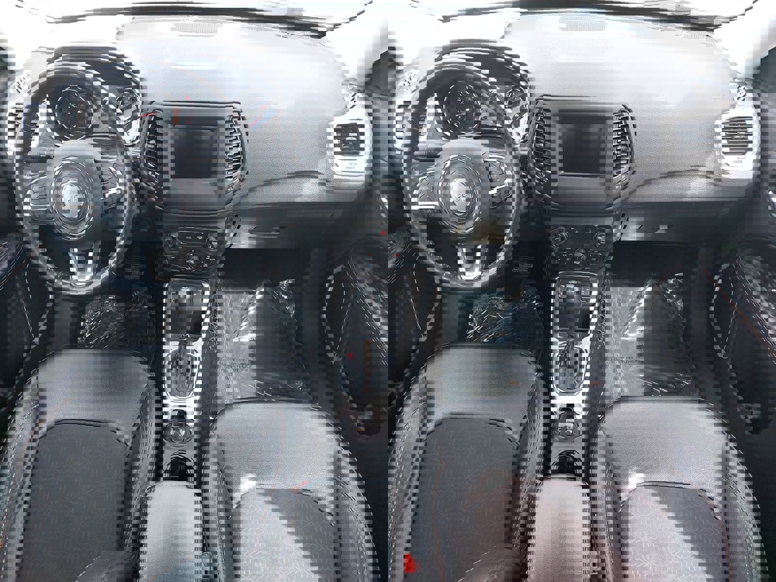 Used 2017 Jeep Compass Latitude w/ Popular Equipment Group image 9