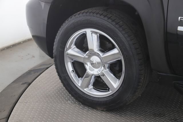 Used 2012 Chevrolet Avalanche LTZ AWD/4WD image 13