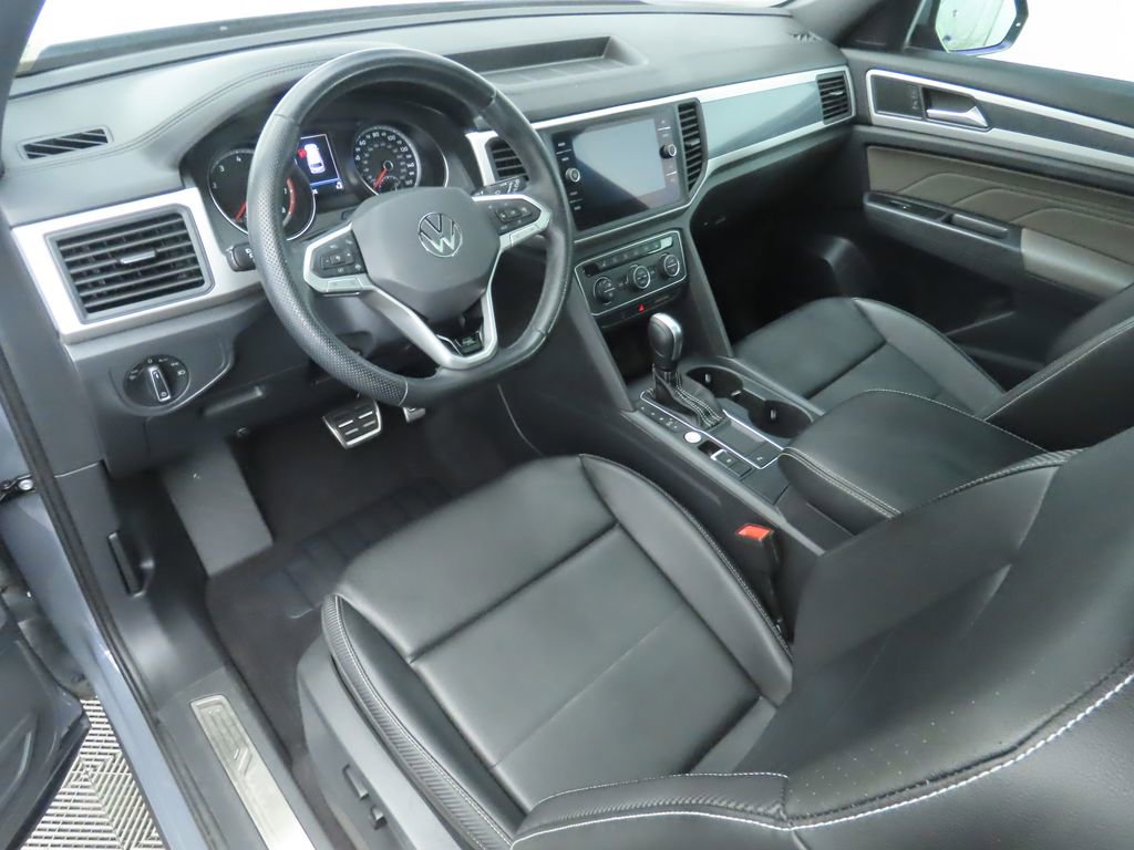Used 2021 Volkswagen Atlas Cross Sport SE w/ Panoramic Sunroof Package image 9