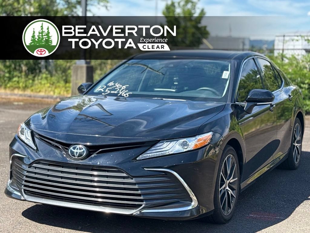 Used 2024 Toyota Camry XLE w/ Cold Weather Package