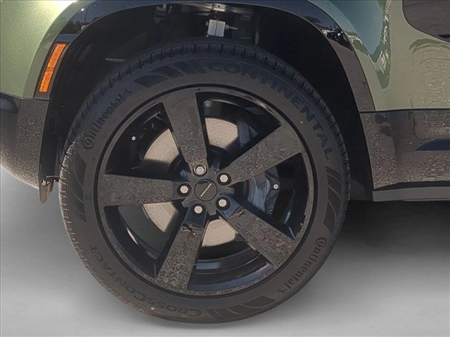 New 2026 Land Rover Defender 110 X-Dynamic SE AWD/4WD image 17