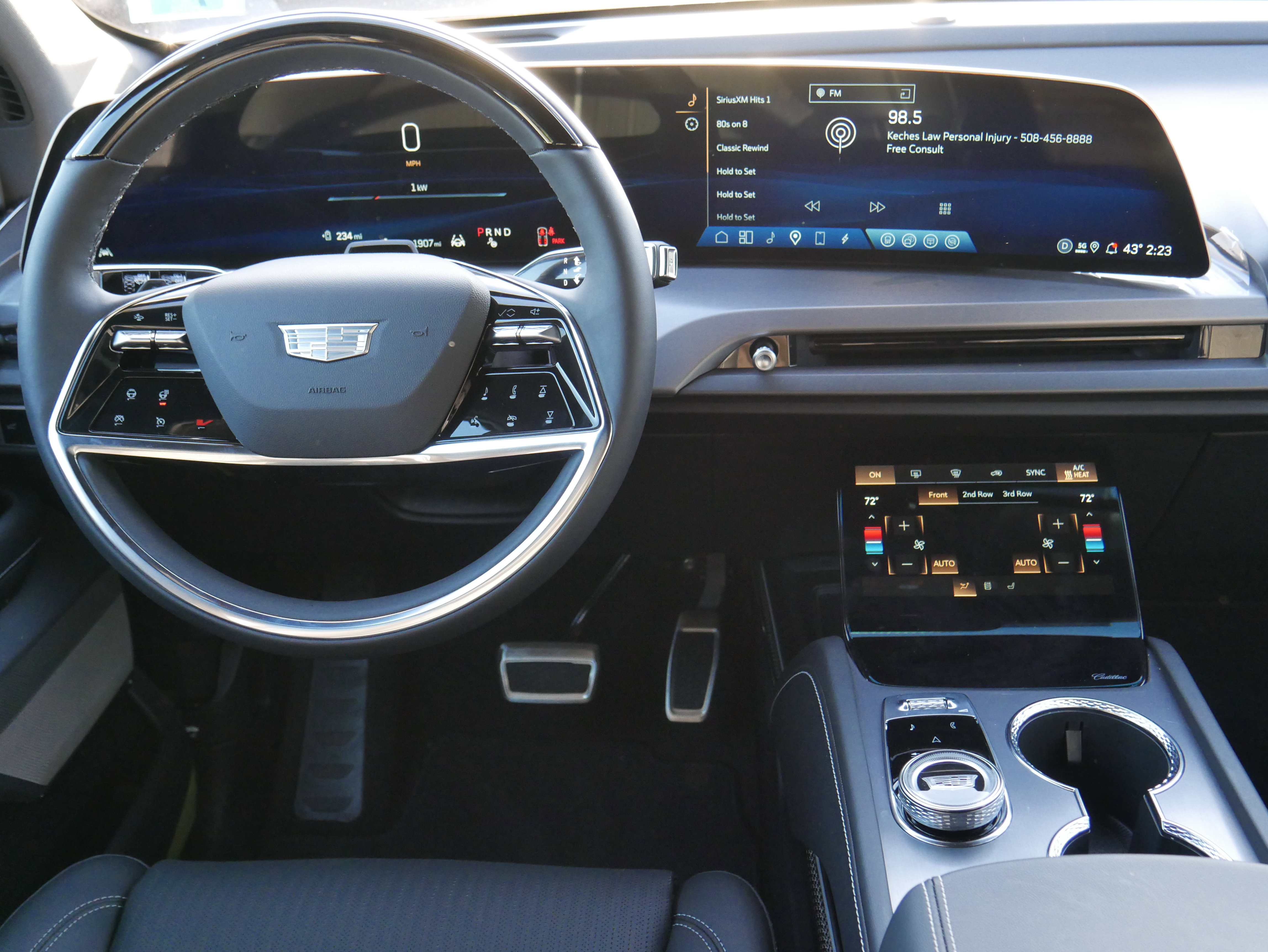 New 2026 Cadillac Vistiq Sport image 17