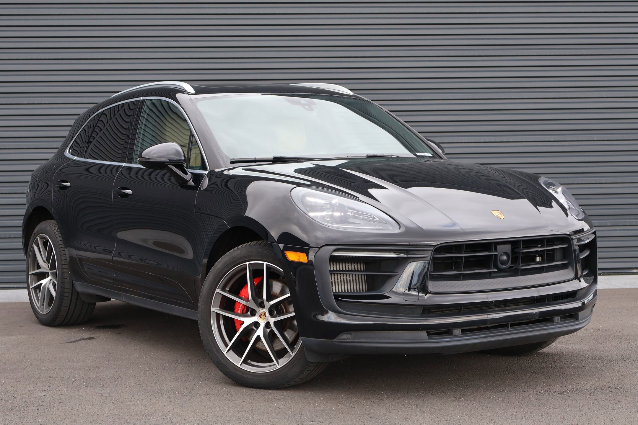 Certified 2023 Porsche Macan S image 8