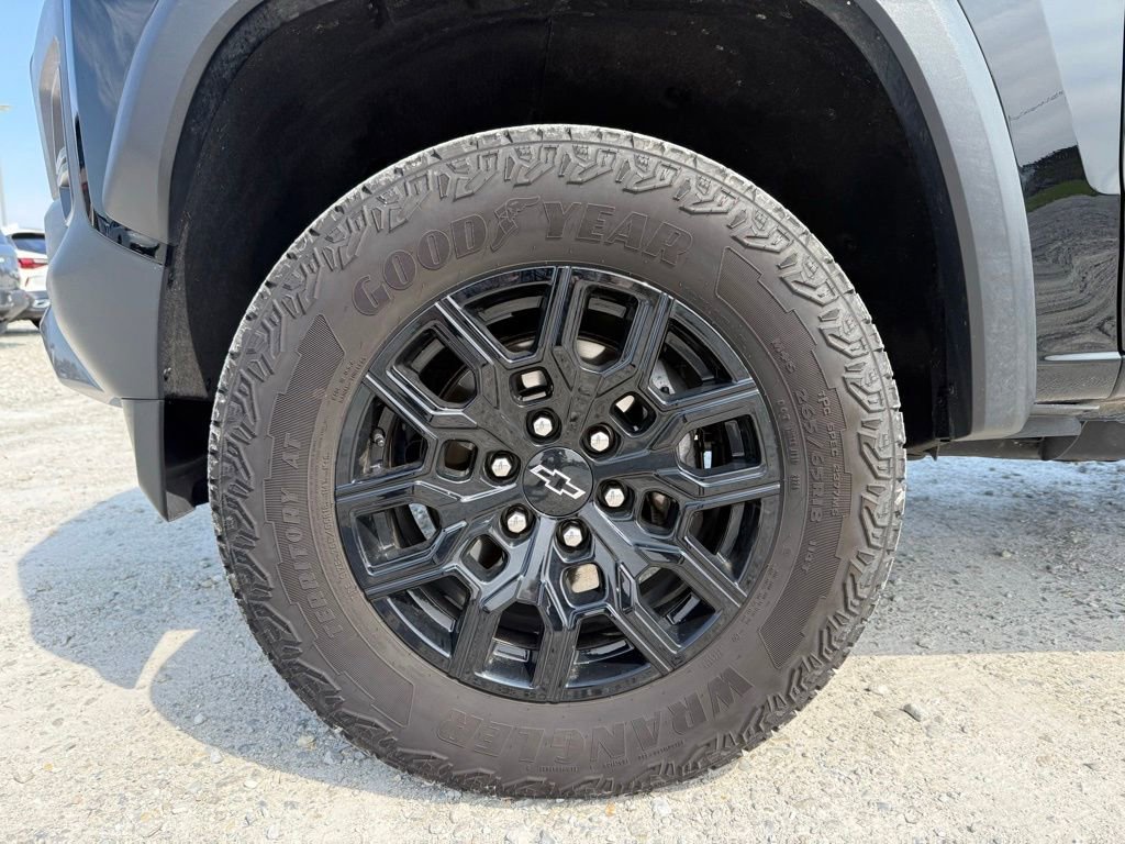 Used 2024 Chevrolet Colorado Trail Boss w/ Advanced Trailering Package AWD/4WD image 14