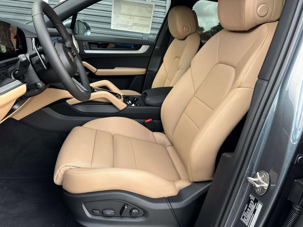 New 2026 Porsche Cayenne image 5