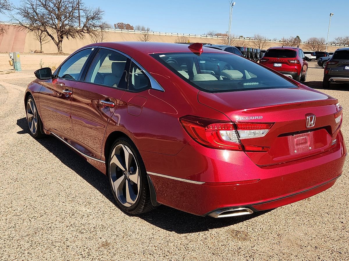 Used 2020 Honda Accord Touring image 2