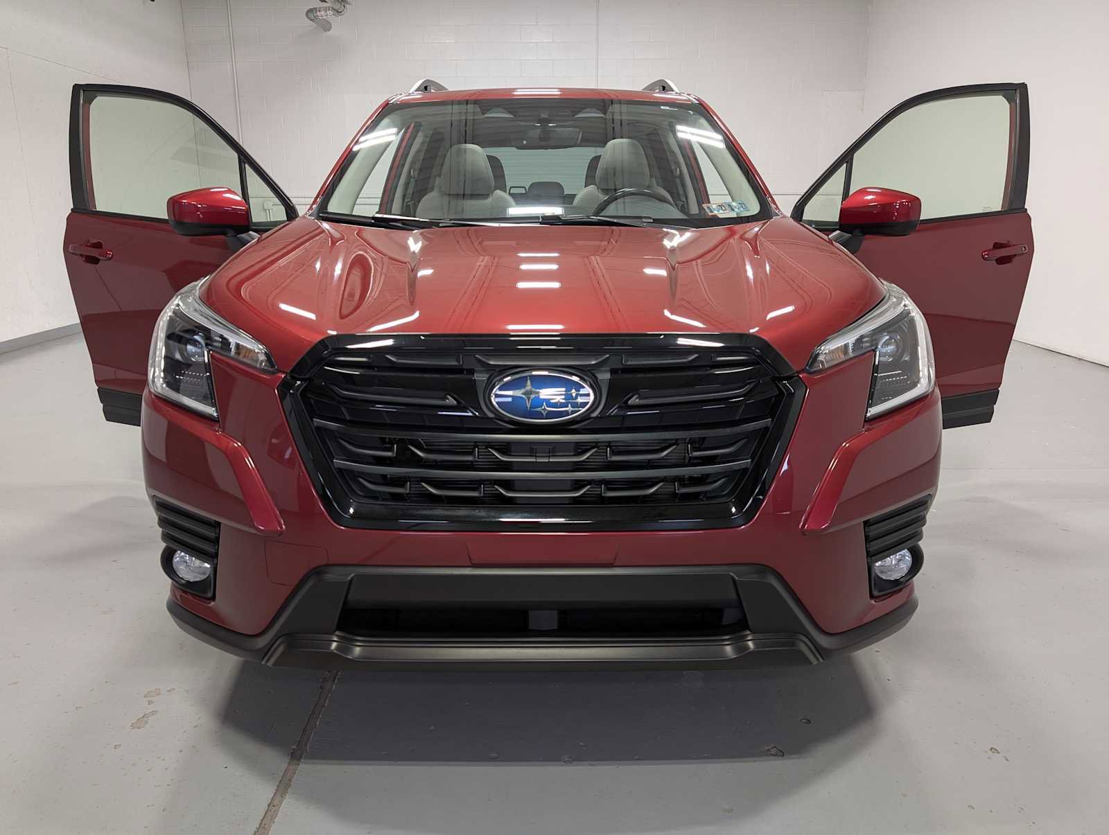 Used 2023 Subaru Forester Premium AWD/4WD image 16