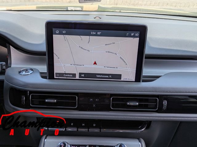 Used 2020 Lincoln Aviator Reserve w/ Class IV Trailer Tow Package image 24